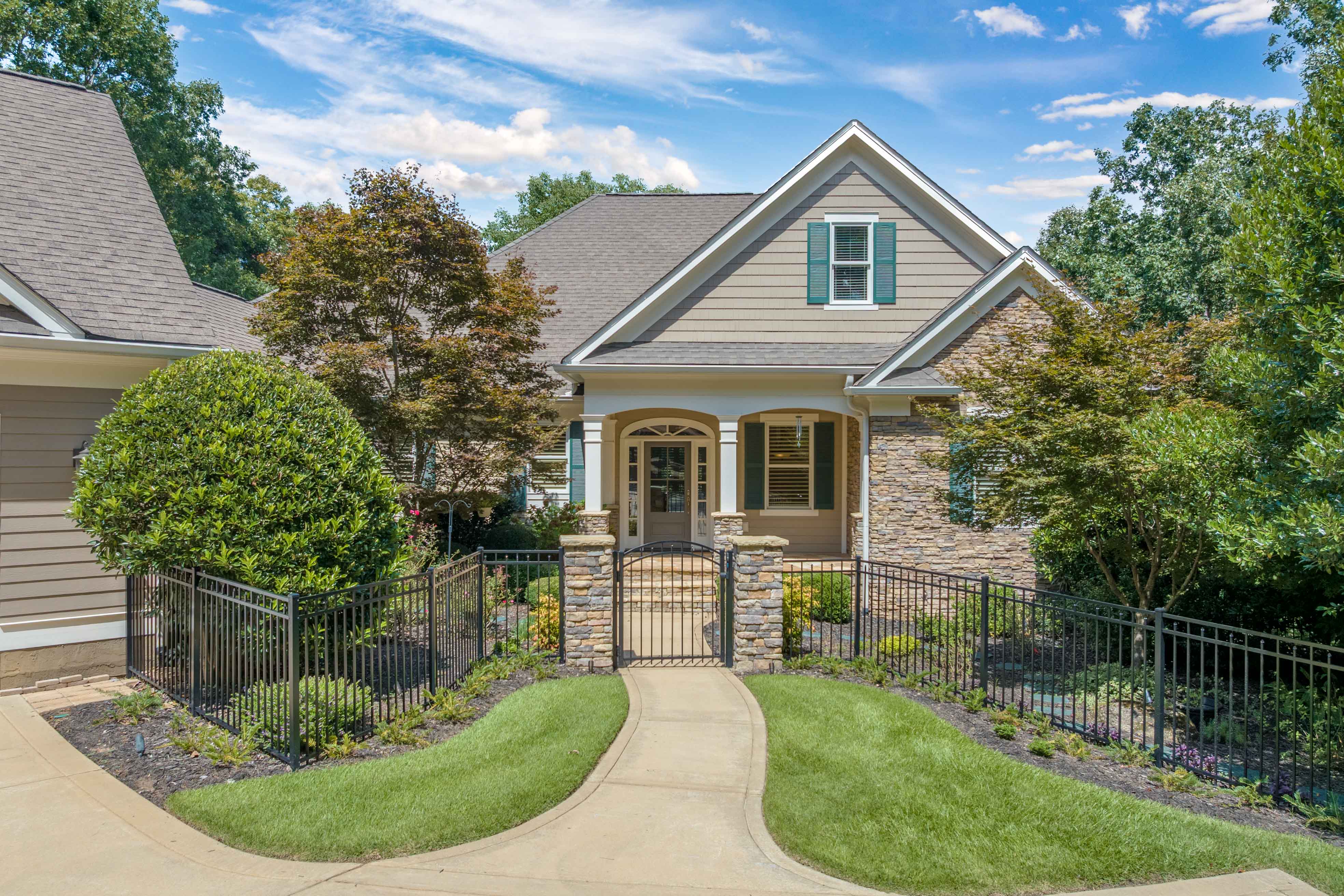 1050 Dejarnet Place image 4